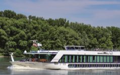 MS_Lady_CRISTINA_aussen_seitlich_vorne_cmyk