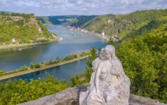 Loreley,Figure,And,Rhine,Valley,Landscape,And,Sankt,Goarshausen,View